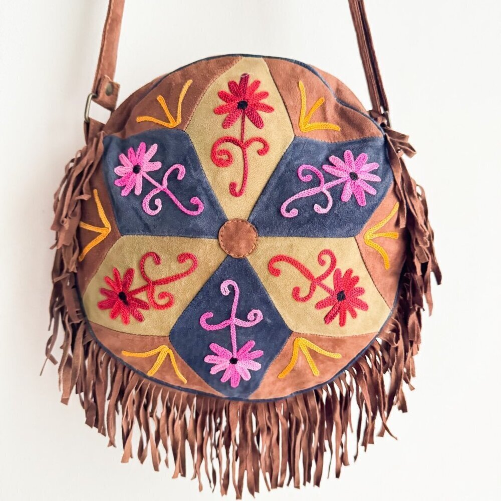 Vintage Patchwork Deerskin Round Crossbody w fringe - Picture 4 of 9